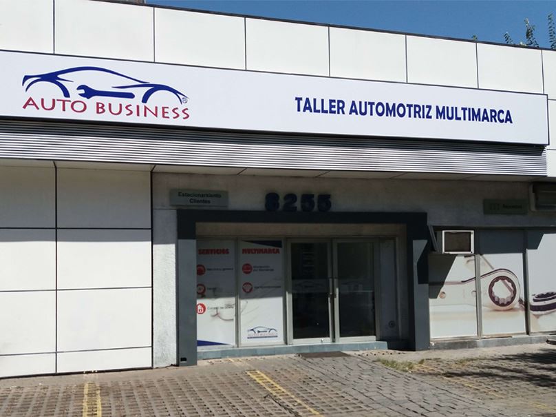 Branding fachada Auto Business
